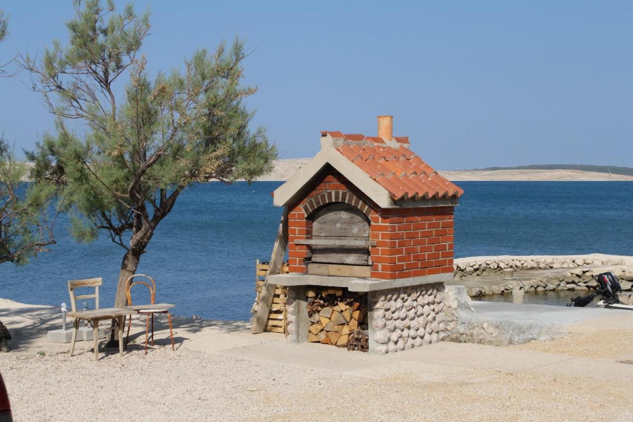 Apartments By The Sea Kustici, Pag - 6335 Zubovici Bagian luar foto