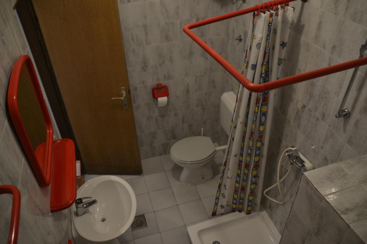 Apartments By The Sea Kustici, Pag - 6335 Zubovici Bagian luar foto