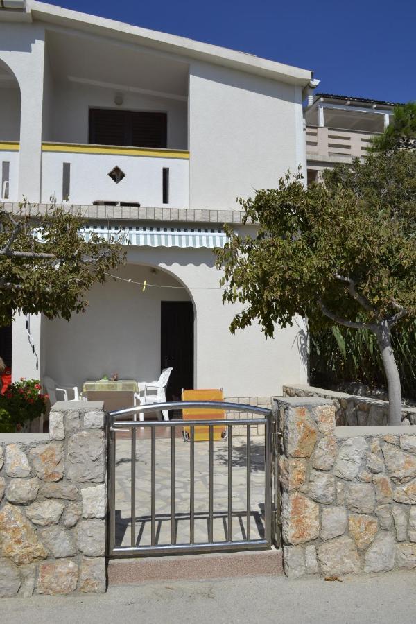 Apartments By The Sea Kustici, Pag - 6335 Zubovici Bagian luar foto