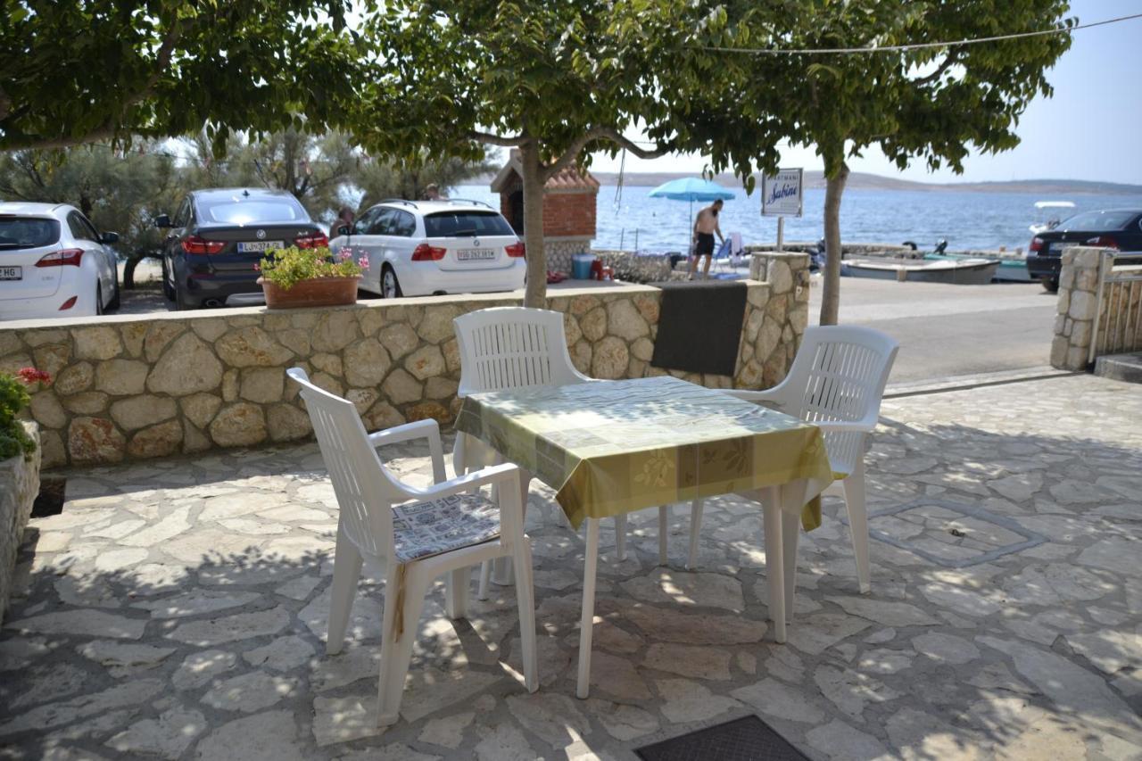 Apartments By The Sea Kustici, Pag - 6335 Zubovici Bagian luar foto
